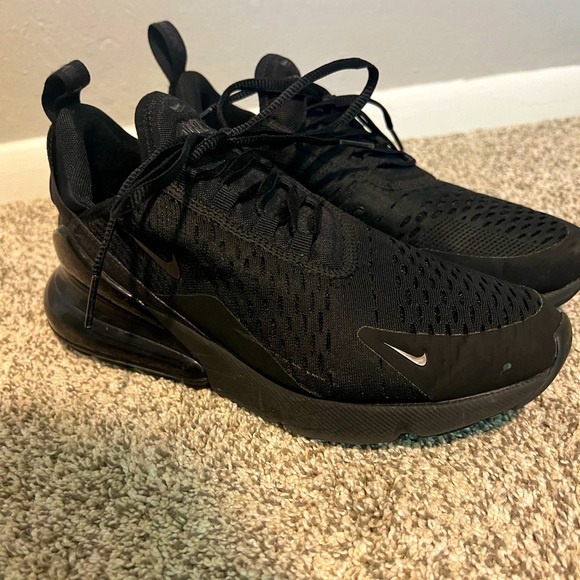 Nike Shoes - Women’s Nike Air Max 270